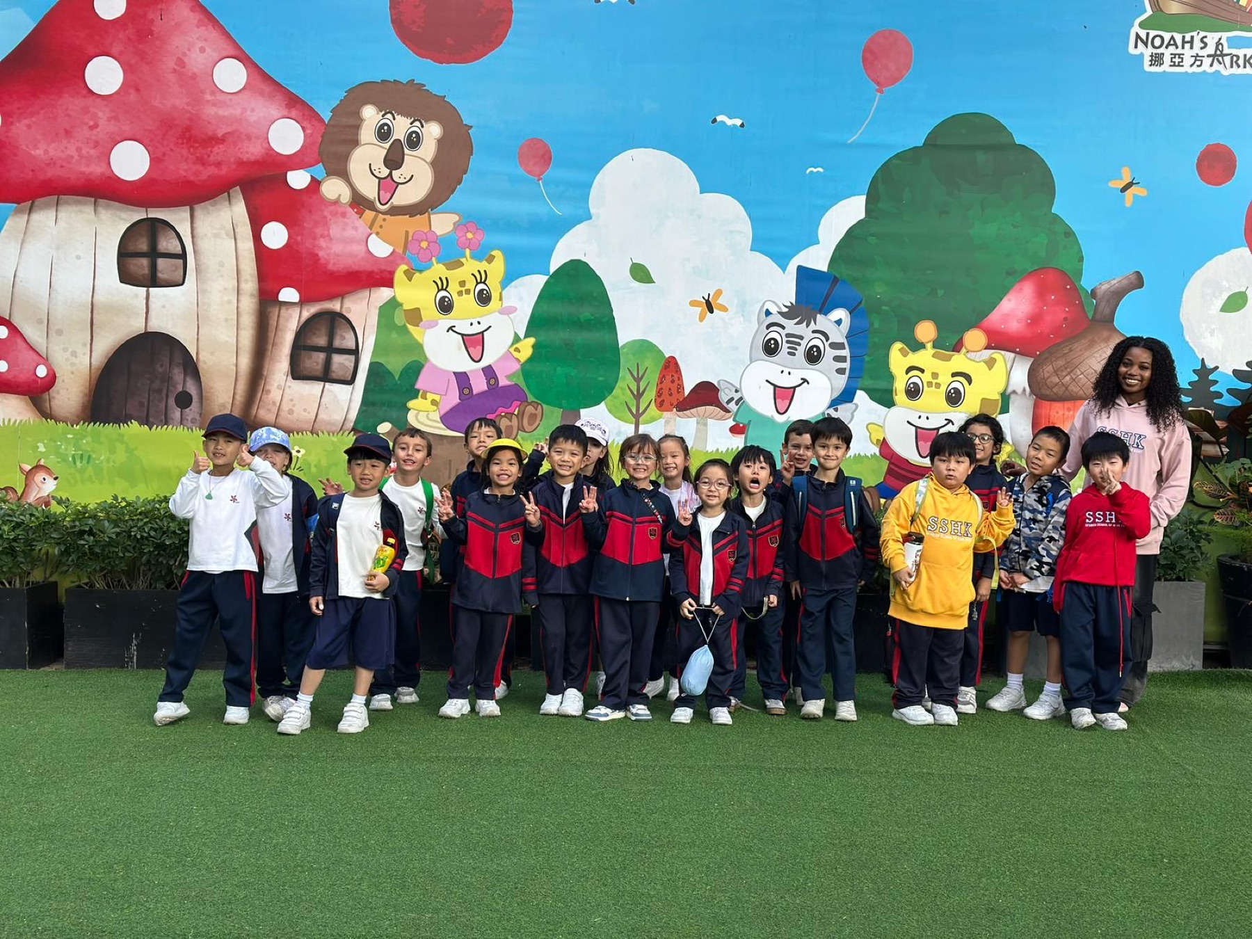 SSHK students exploring together during Leadership Day