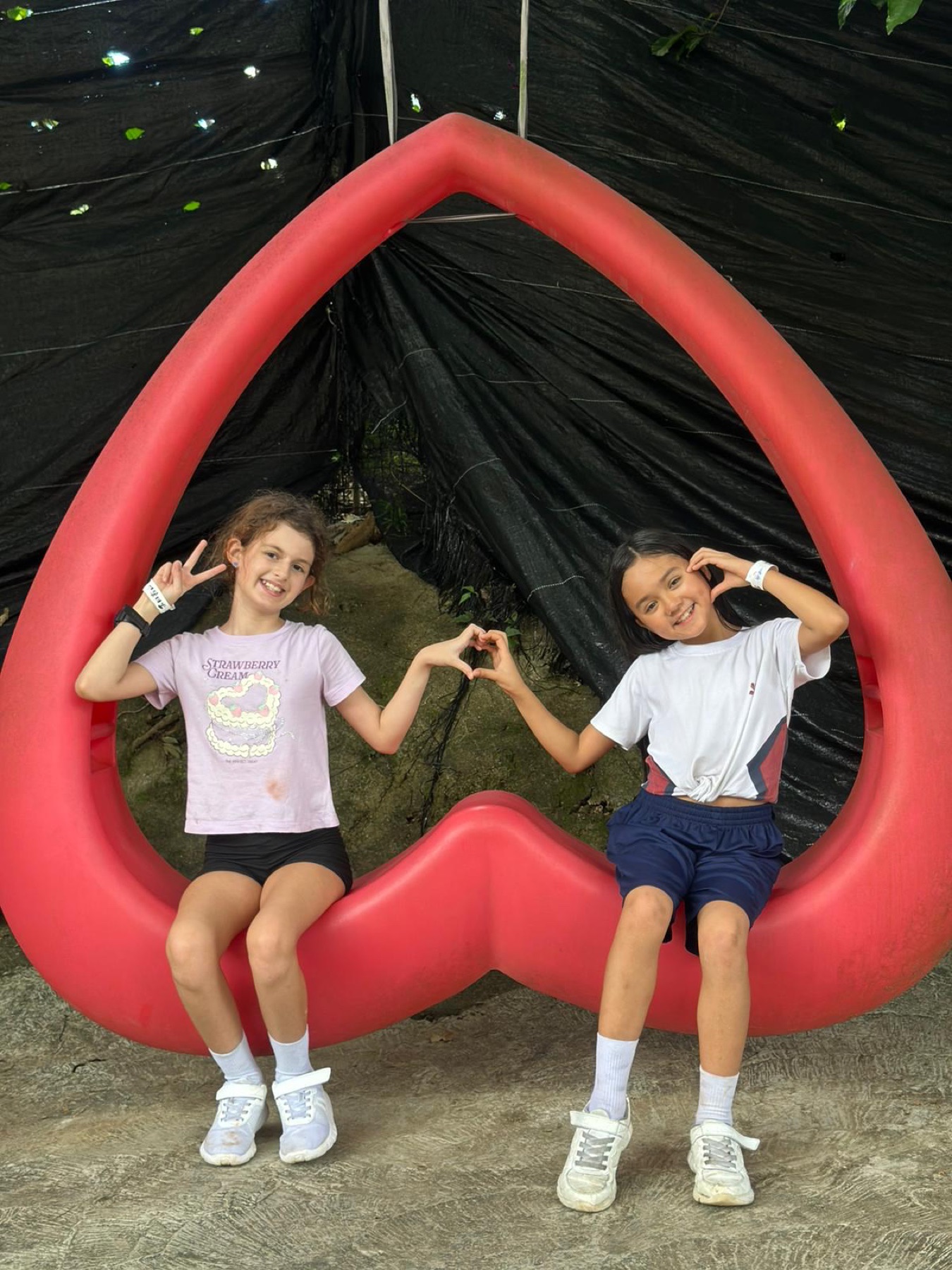 SSHK students enjoying time together at the school picnic